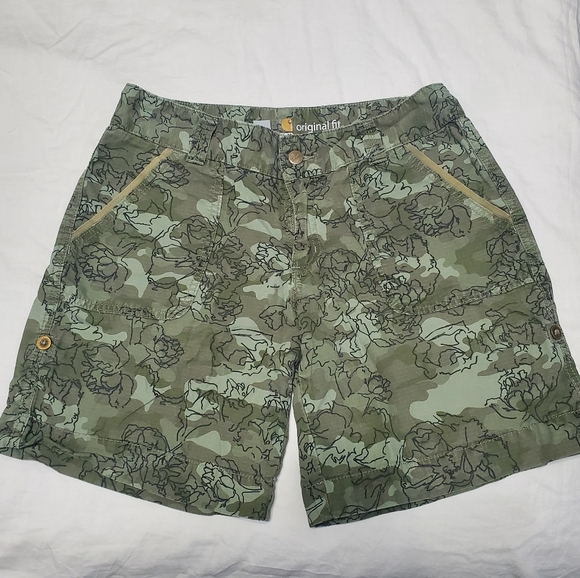 Carhartt Pants - Carhartt Original Fit El Paso Green Camo Floral Print Shorts Size 8